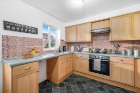 Station & Shops 3min walk I Heathrow 15 mins I x2 Ensuites I Parking x2